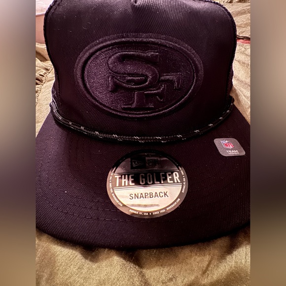 NWT, black SF 49ers cap - Picture 1 of 9